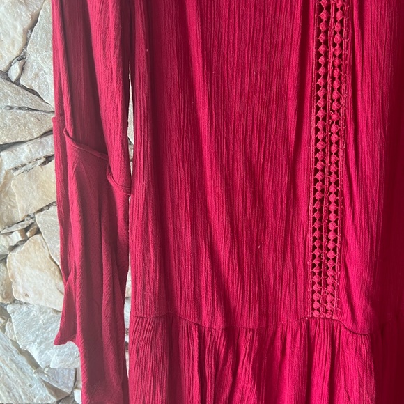 Soft and Comfortable Red Dress - Picture 3 of 5